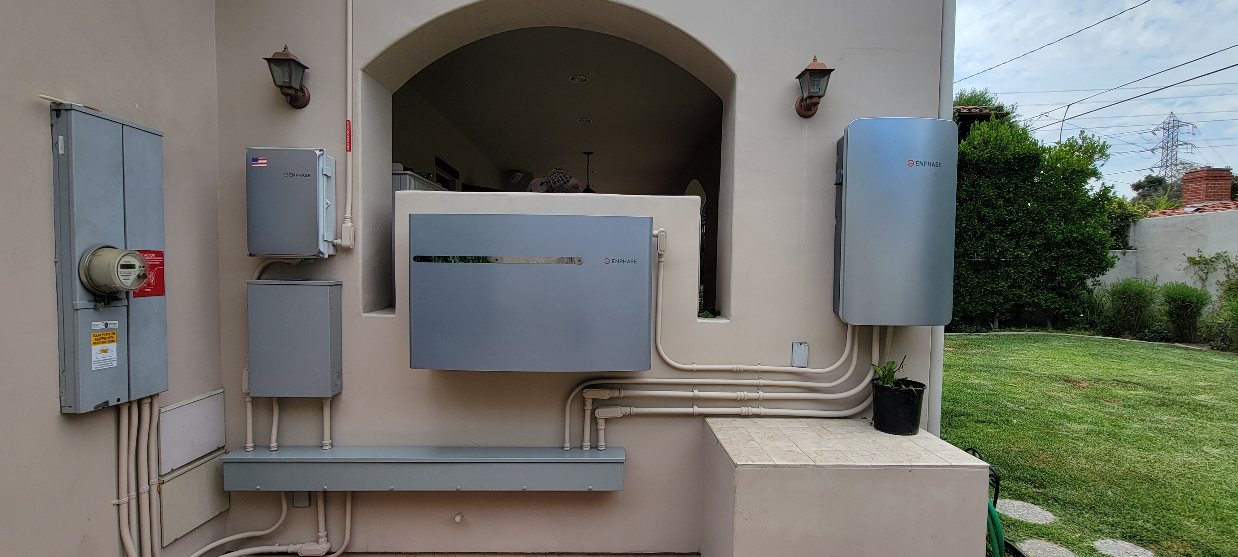 400-amp electrical service upgrade for commercial property